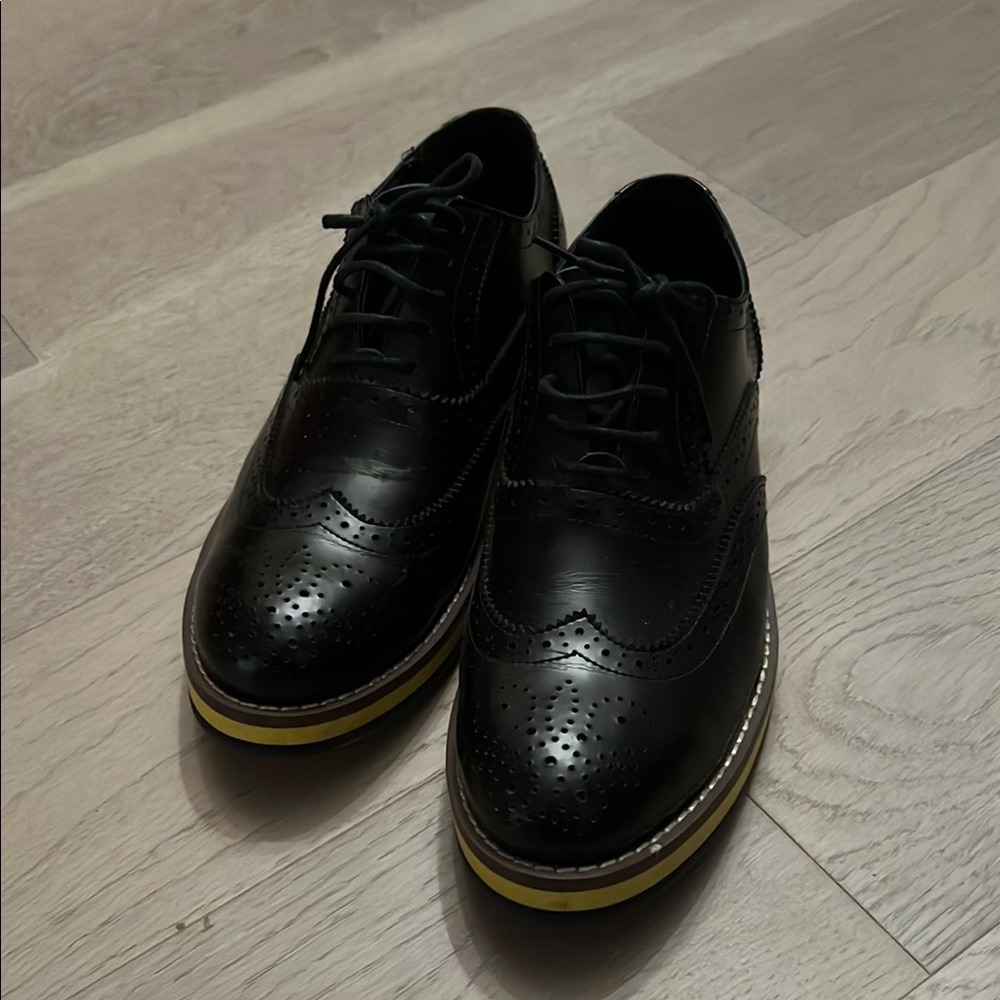 LOGO 7 Black Oxford Shoes with Brogue Detailing